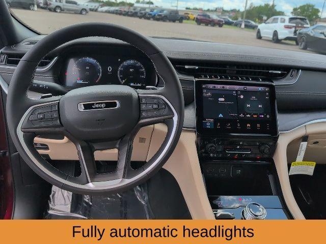 new 2025 Jeep Grand Cherokee car, priced at $45,738