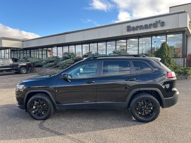 used 2023 Jeep Cherokee car, priced at $24,999