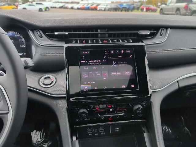 new 2025 Jeep Grand Cherokee L car, priced at $45,688