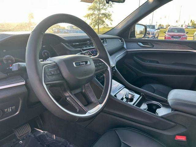 new 2025 Jeep Grand Cherokee car, priced at $48,888
