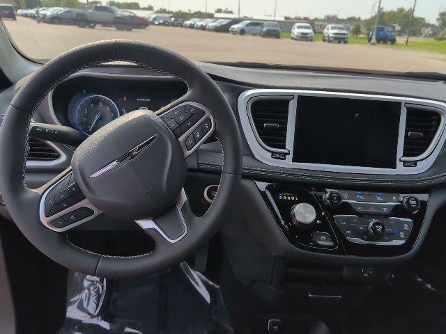 new 2026 Chrysler Pacifica car, priced at $39,988