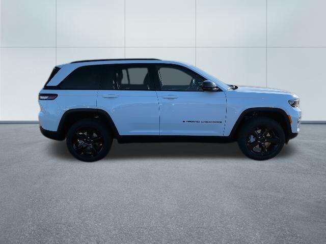new 2025 Jeep Grand Cherokee car, priced at $45,888
