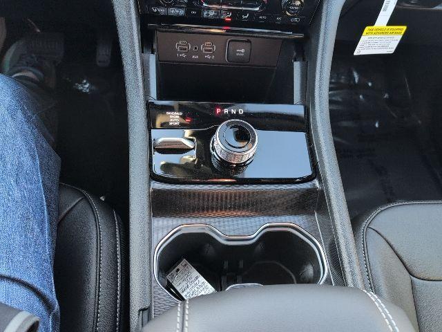 new 2025 Jeep Grand Cherokee car, priced at $45,888