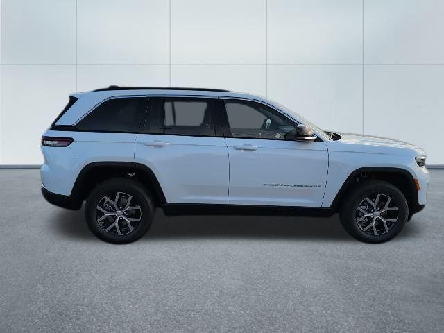 new 2025 Jeep Grand Cherokee car, priced at $42,488