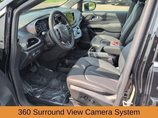 new 2026 Chrysler Pacifica car, priced at $40,688