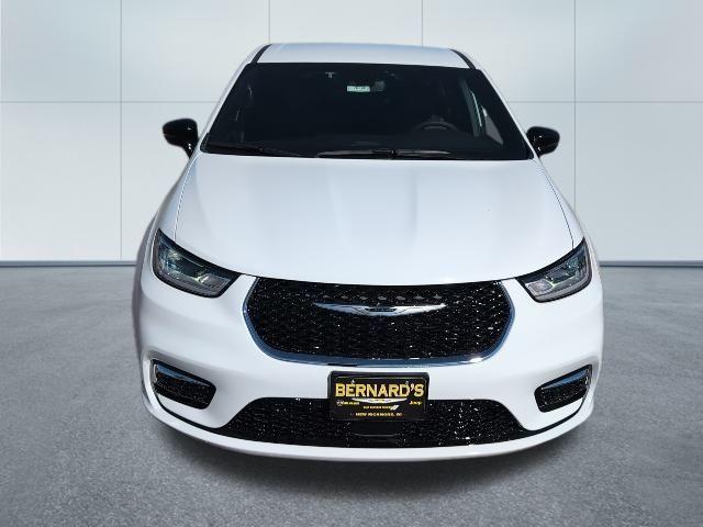 new 2026 Chrysler Pacifica car, priced at $45,988