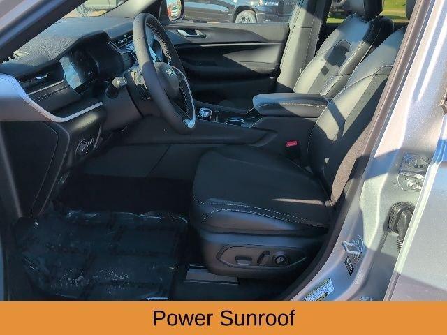 new 2025 Jeep Grand Cherokee L car, priced at $42,888