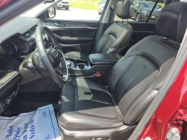 used 2022 Jeep Grand Cherokee car, priced at $35,999