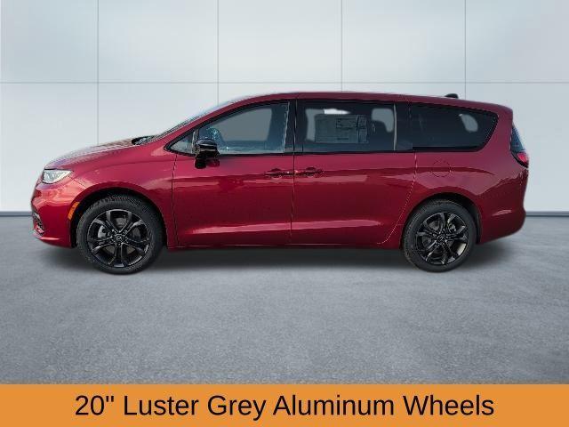 new 2026 Chrysler Pacifica car, priced at $47,888