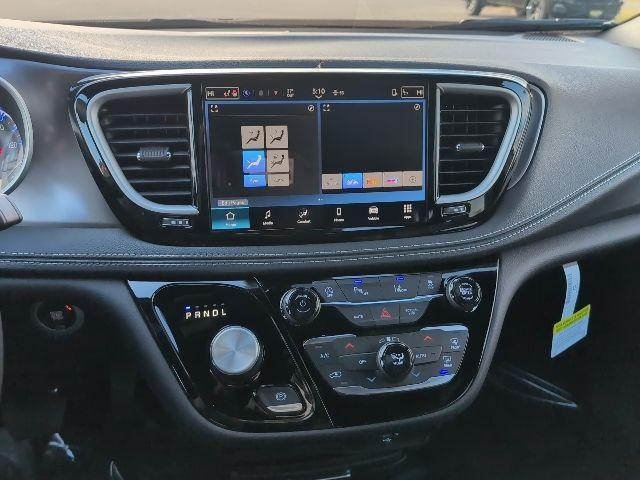 new 2026 Chrysler Pacifica car, priced at $47,888