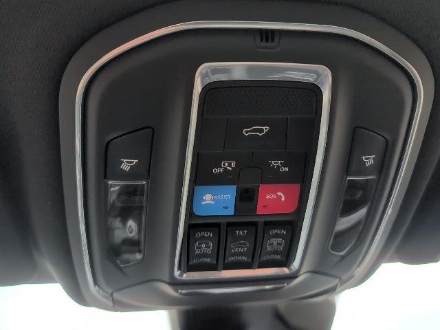 new 2025 Jeep Grand Cherokee car, priced at $45,888