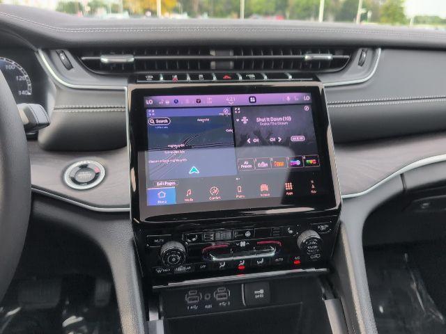 new 2025 Jeep Grand Cherokee car, priced at $45,888