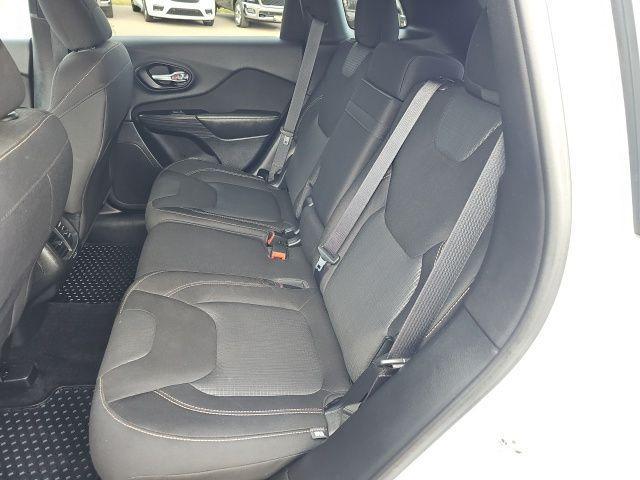 used 2015 Jeep Cherokee car, priced at $11,999