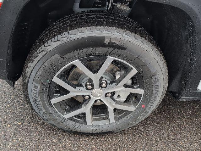 new 2025 Jeep Grand Cherokee car, priced at $53,085