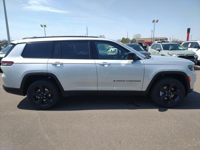 new 2024 Jeep Grand Cherokee L car, priced at $48,488