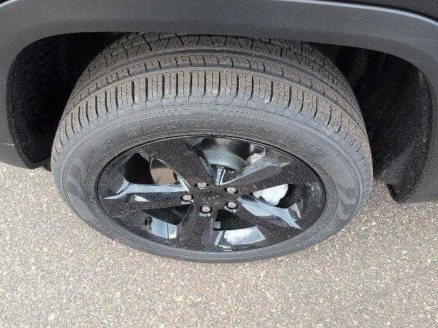 new 2025 Jeep Grand Cherokee car, priced at $46,288