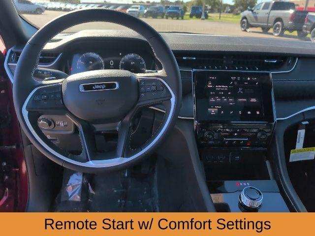 new 2025 Jeep Grand Cherokee car, priced at $43,988