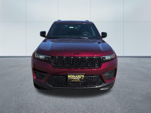 new 2025 Jeep Grand Cherokee car, priced at $43,988
