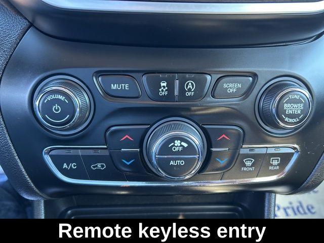 used 2019 Jeep Cherokee car, priced at $15,999