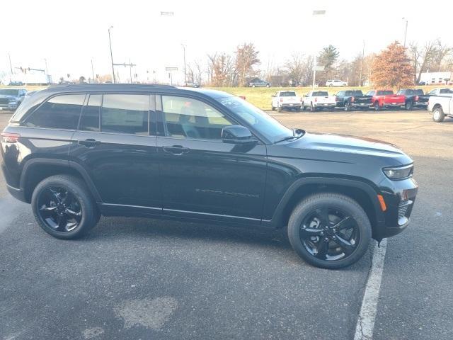 new 2025 Jeep Grand Cherokee car, priced at $44,888