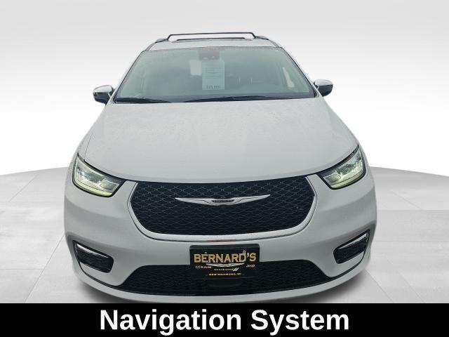 used 2023 Chrysler Pacifica car, priced at $27,499