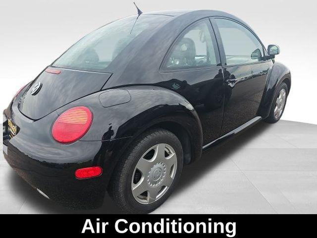 used 2000 Volkswagen New Beetle car, priced at $5,999