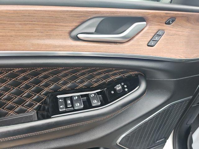 used 2023 Jeep Grand Cherokee car, priced at $40,999