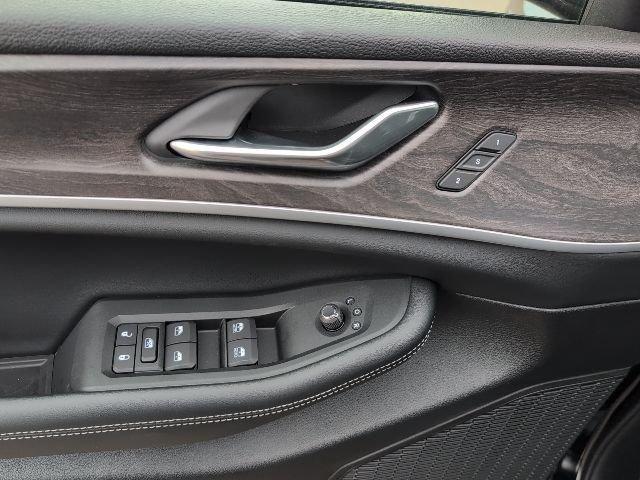 new 2025 Jeep Grand Cherokee L car, priced at $49,988