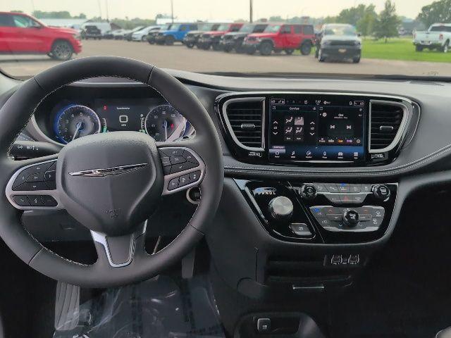 new 2025 Chrysler Pacifica car, priced at $42,488