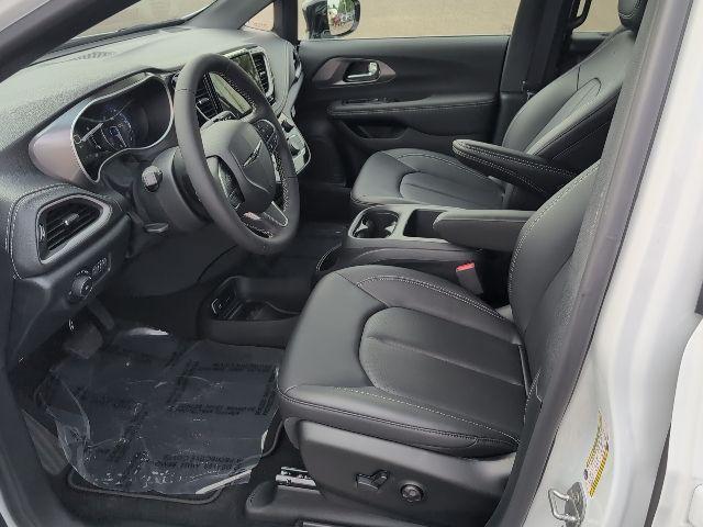 new 2025 Chrysler Pacifica car, priced at $42,488