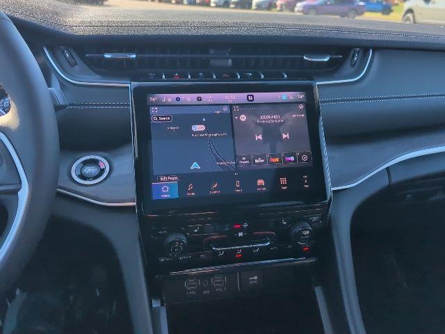 new 2025 Jeep Grand Cherokee car, priced at $47,988