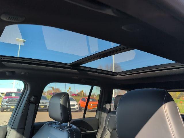 new 2025 Jeep Grand Cherokee car, priced at $47,988