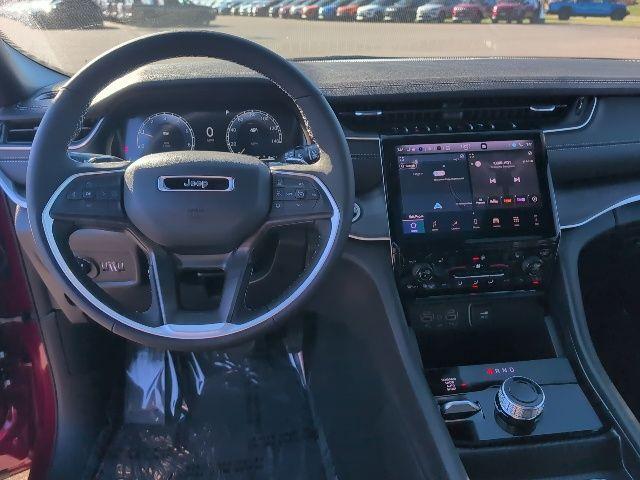 new 2025 Jeep Grand Cherokee car, priced at $47,988