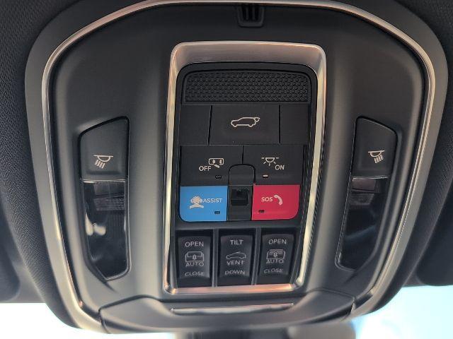 new 2025 Jeep Grand Cherokee car, priced at $47,988