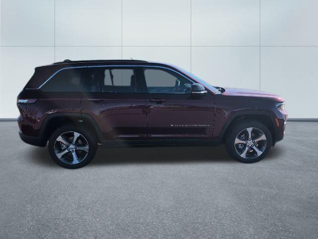 new 2025 Jeep Grand Cherokee car, priced at $47,988