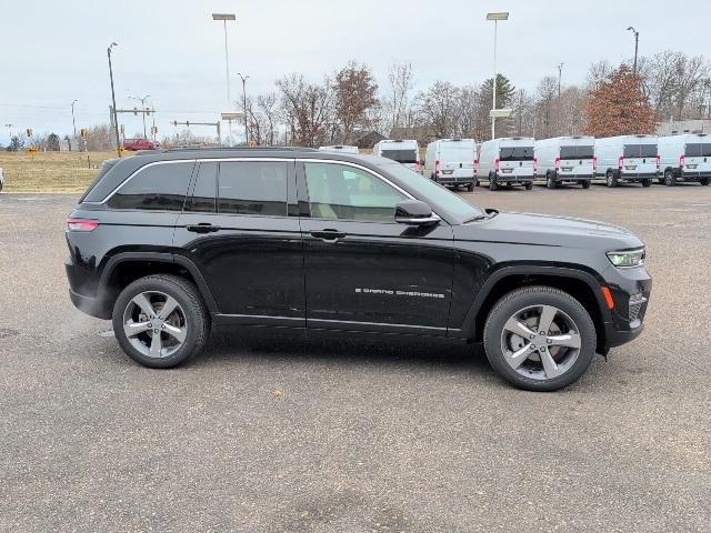 new 2025 Jeep Grand Cherokee car, priced at $51,688