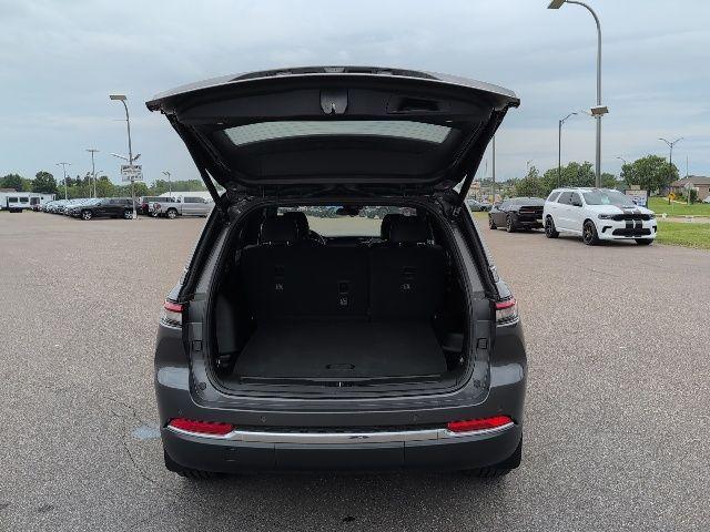 new 2025 Jeep Grand Cherokee car, priced at $43,488