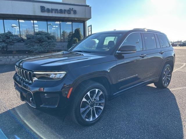 used 2023 Jeep Grand Cherokee car, priced at $43,599