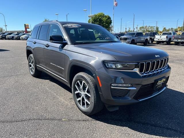 new 2025 Jeep Grand Cherokee car, priced at $44,888