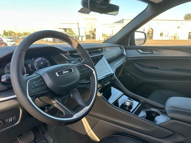 new 2025 Jeep Grand Cherokee car, priced at $44,288