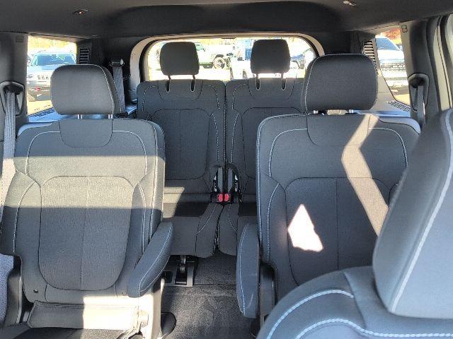 new 2025 Jeep Grand Cherokee L car, priced at $38,888