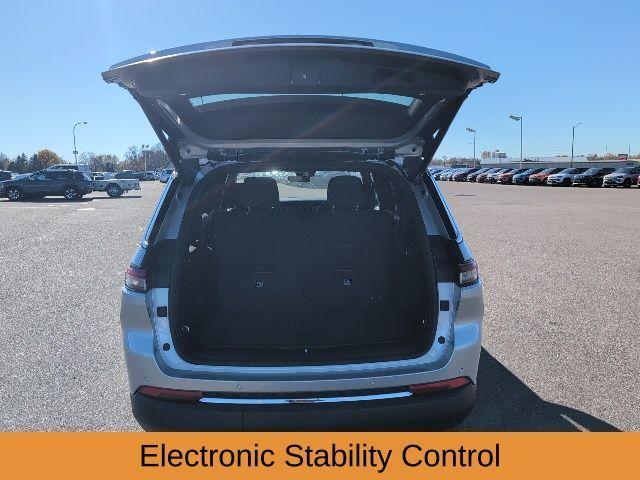 new 2025 Jeep Grand Cherokee L car, priced at $38,888