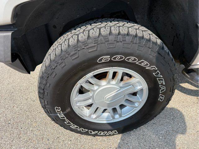 used 2008 Hummer H3 car, priced at $13,500