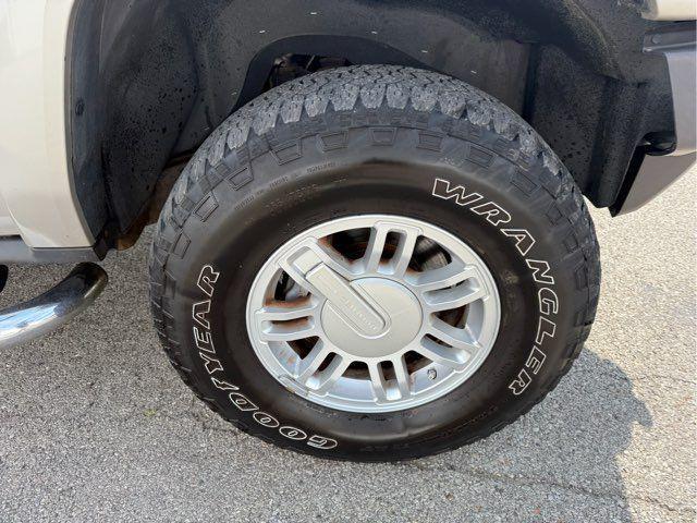 used 2008 Hummer H3 car, priced at $13,500