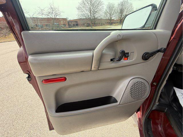 used 2005 GMC Safari car, priced at $15,000