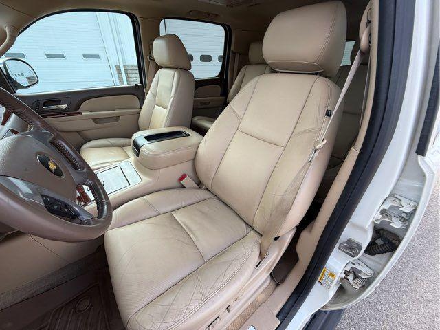 used 2014 Chevrolet Suburban car, priced at $13,000