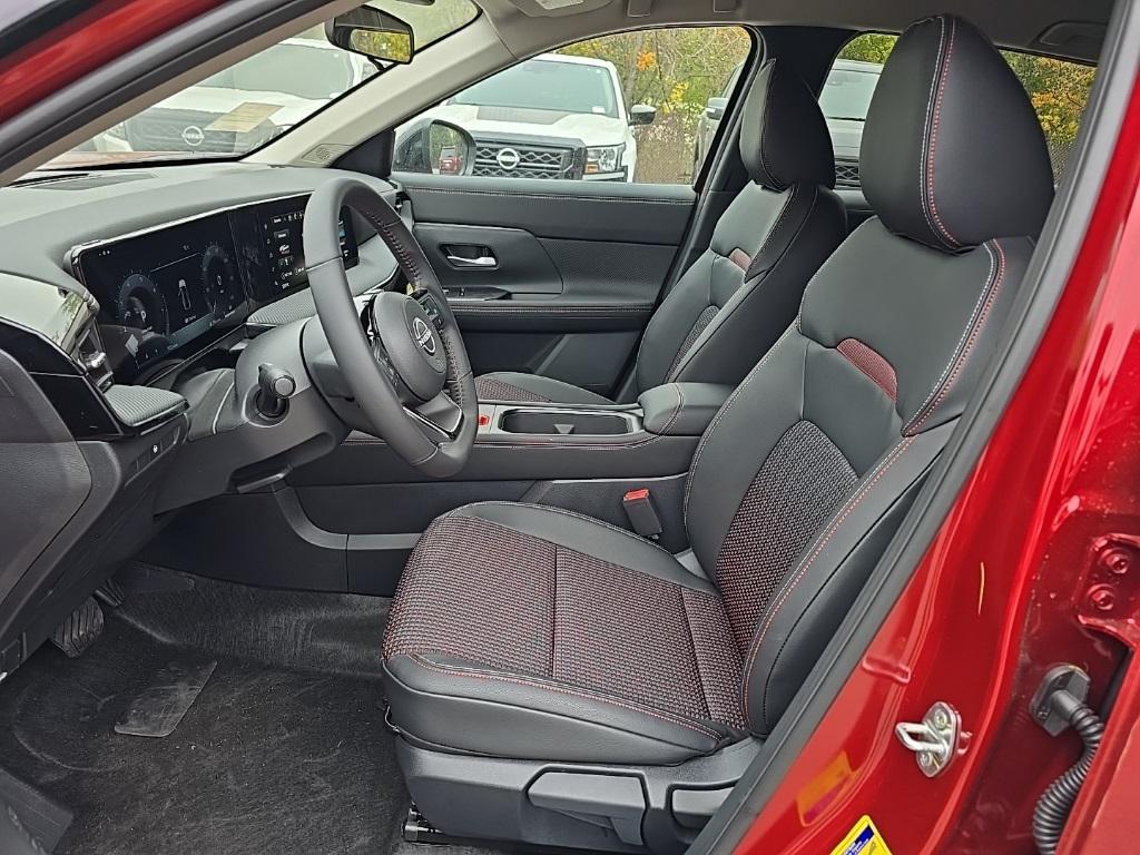 new 2025 Nissan Kicks car, priced at $29,186