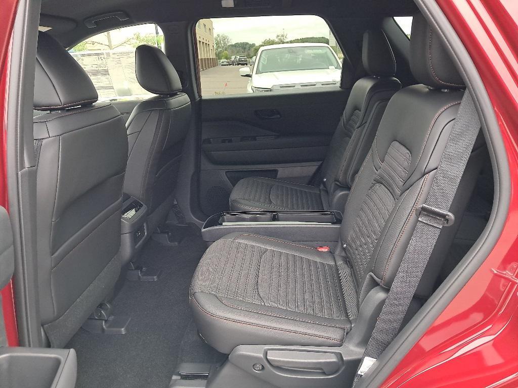 new 2025 Nissan Pathfinder car, priced at $41,207