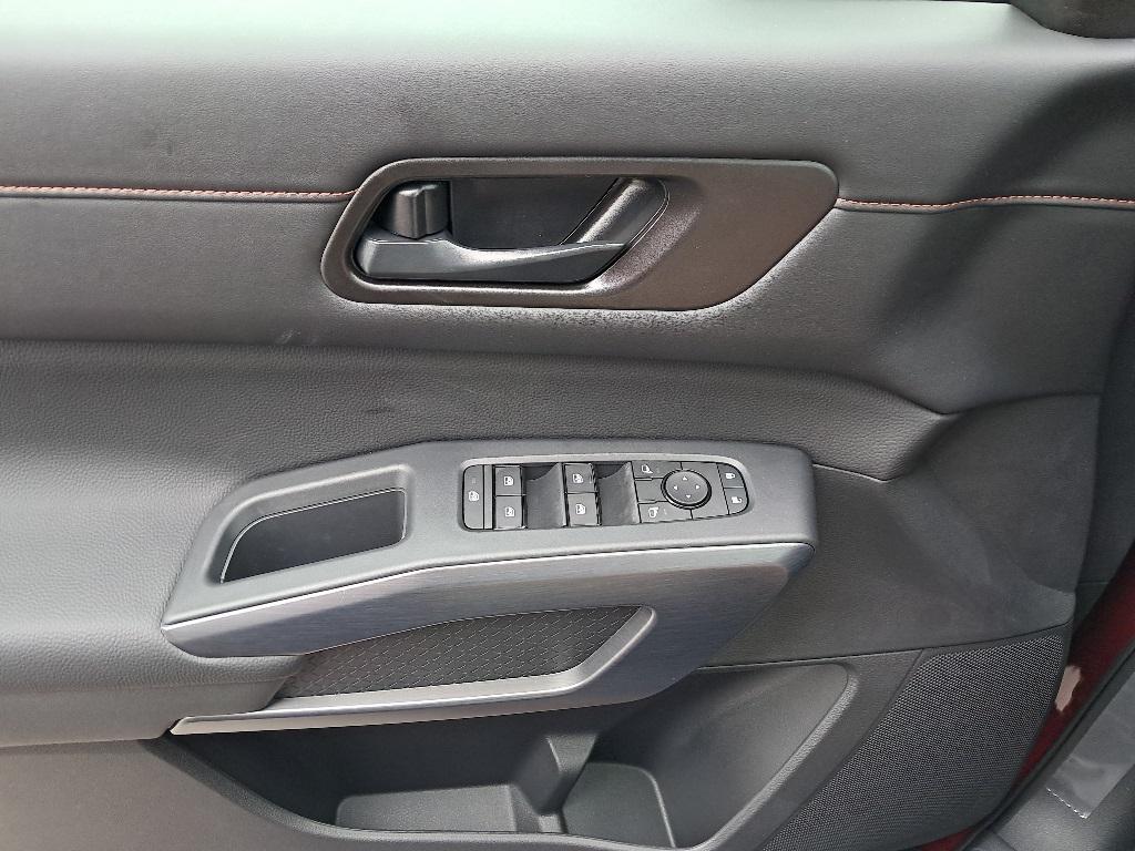 new 2025 Nissan Pathfinder car, priced at $41,207