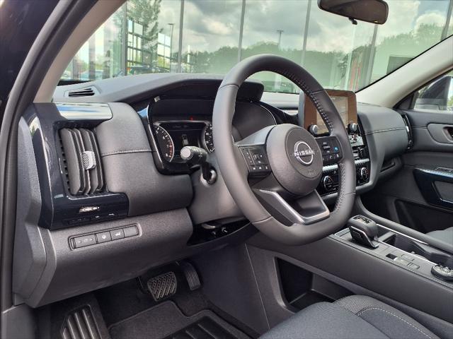 new 2025 Nissan Pathfinder car, priced at $43,086